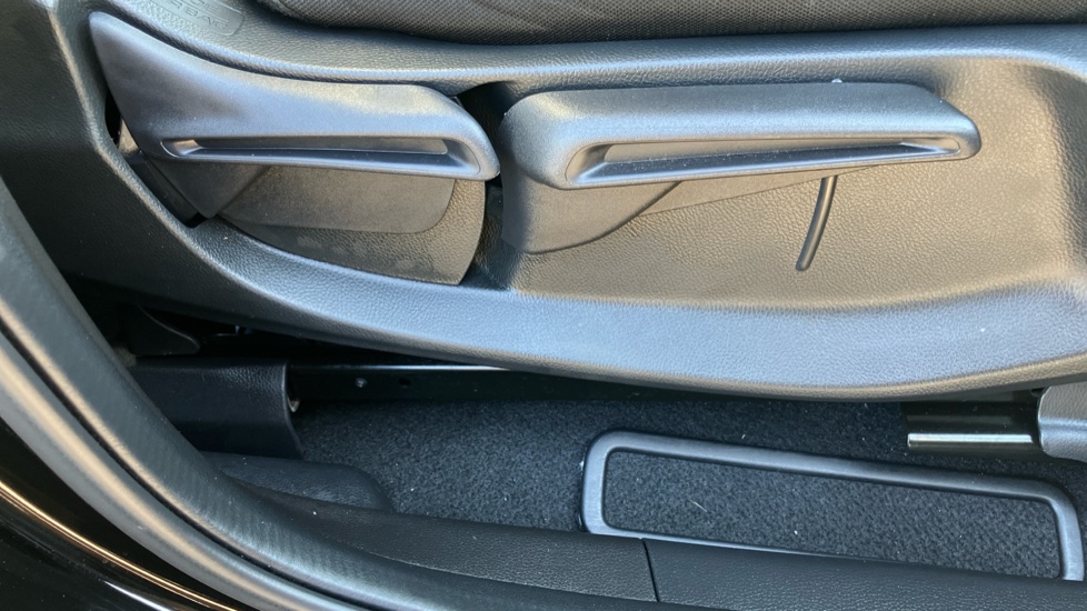 Honda Jazz 1.5 i-MMD Hybrid Crosstar EX 5dr eCVT Hybrid Hatchback - Image 25