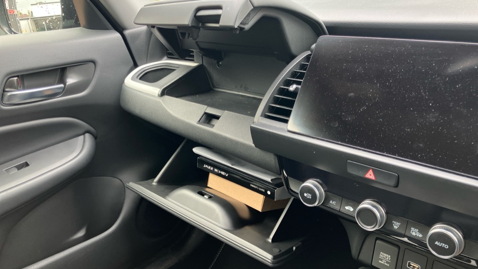 Honda Jazz 1.5 i-MMD Hybrid SR 5dr eCVT Hybrid Hatchback - Image 26