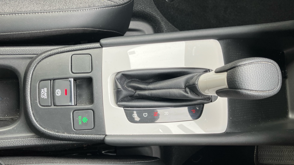 Honda Jazz 1.5 i-MMD Hybrid SR 5dr eCVT Hybrid Hatchback - Image 32