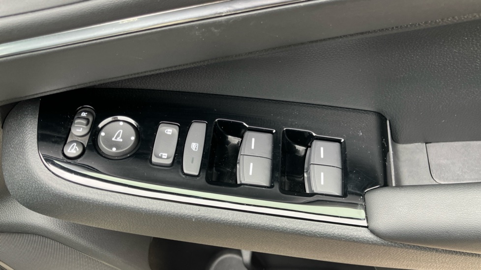 Honda HR-V 1.5 eHEV Advance 5dr CVT Hybrid Hatchback - Image 21