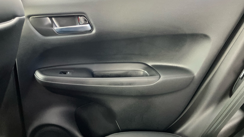 Honda Jazz 1.5 i-MMD Hybrid Advance 5dr eCVT Hybrid Hatchback - Image 16