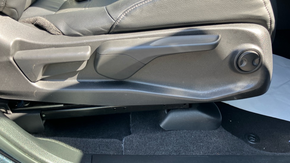 Honda CR-V 2.0 i-MMD Hybrid SR 5dr eCVT Hybrid Estate - Image 26