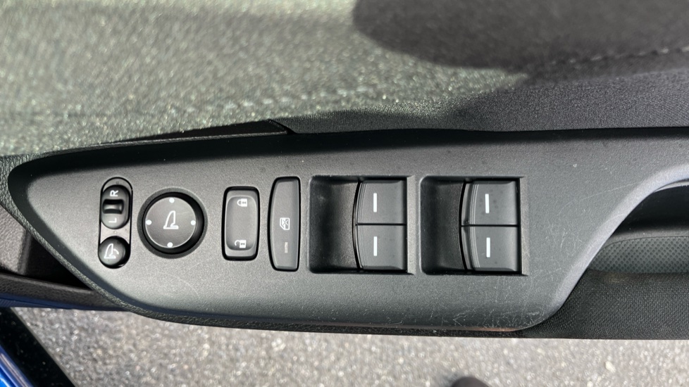 Honda Civic 1.5 VTEC Turbo Sport 5dr CVT Petrol Hatchback - Image 21