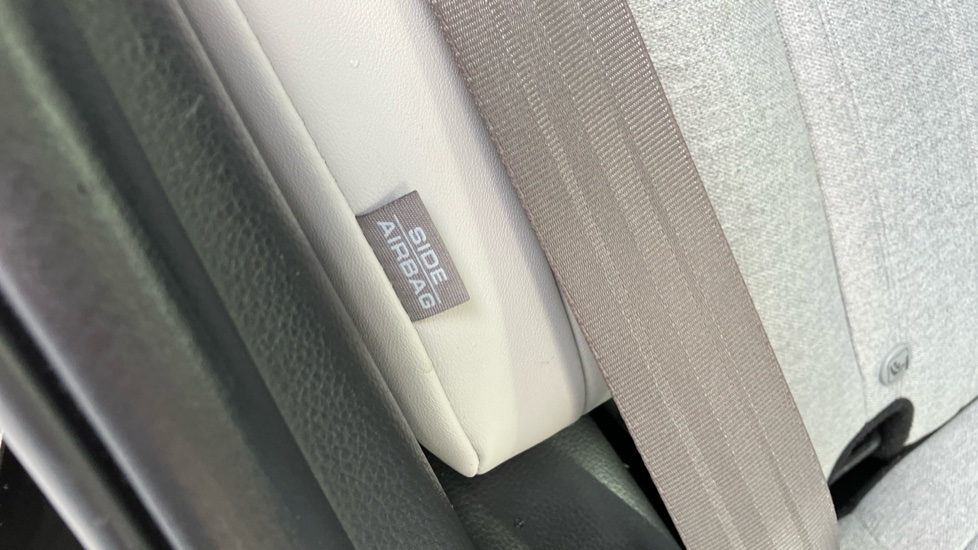 Honda Jazz 1.5 i-MMD Hybrid EX 5dr eCVT Hybrid Hatchback - Image 18