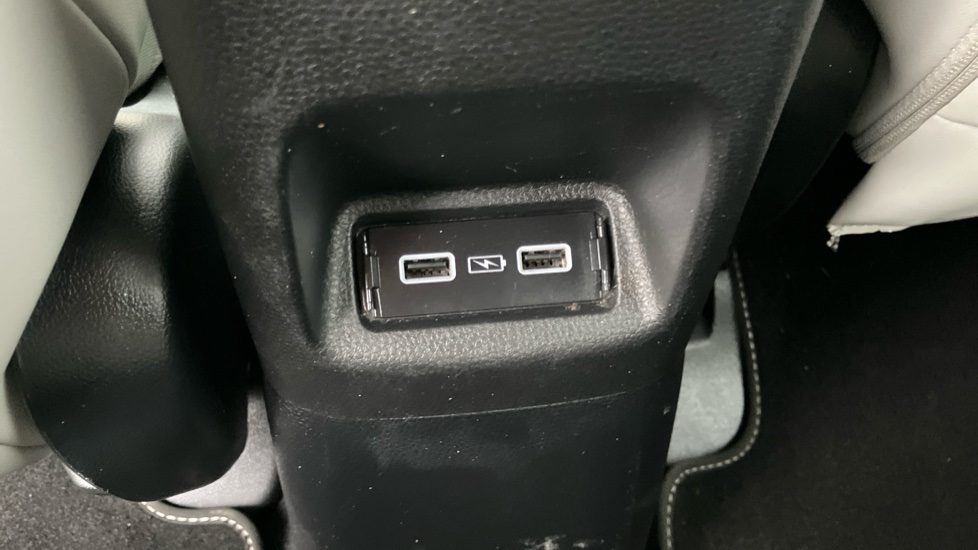 Honda Jazz 1.5 i-MMD Hybrid EX 5dr eCVT Hybrid Hatchback - Image 13