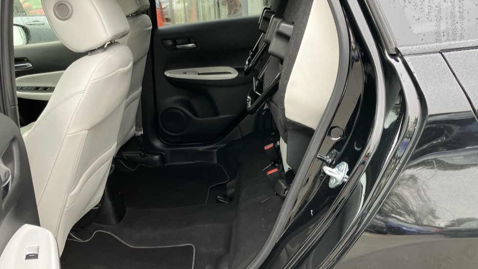 Honda Jazz 1.5 i-MMD Hybrid EX 5dr eCVT Hybrid Hatchback - Image 17