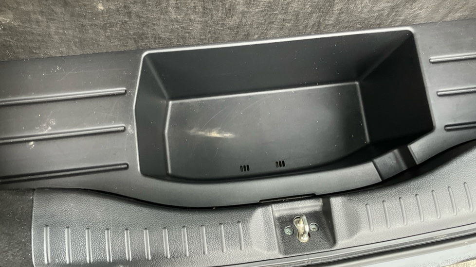 Honda Jazz 1.5 i-MMD Hybrid EX 5dr eCVT Hybrid Hatchback - Image 20