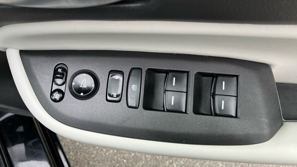 Honda Jazz 1.5 i-MMD Hybrid EX 5dr eCVT Hybrid Hatchback - Image 25