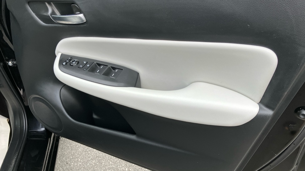 Honda Jazz 1.5 i-MMD Hybrid EX 5dr eCVT Hybrid Hatchback - Image 26