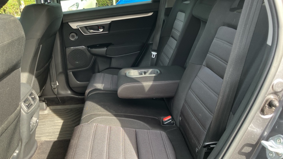 Honda CR-V 2.0 i-MMD Hybrid SE 2WD 5dr eCVT Hybrid Estate - Image 19