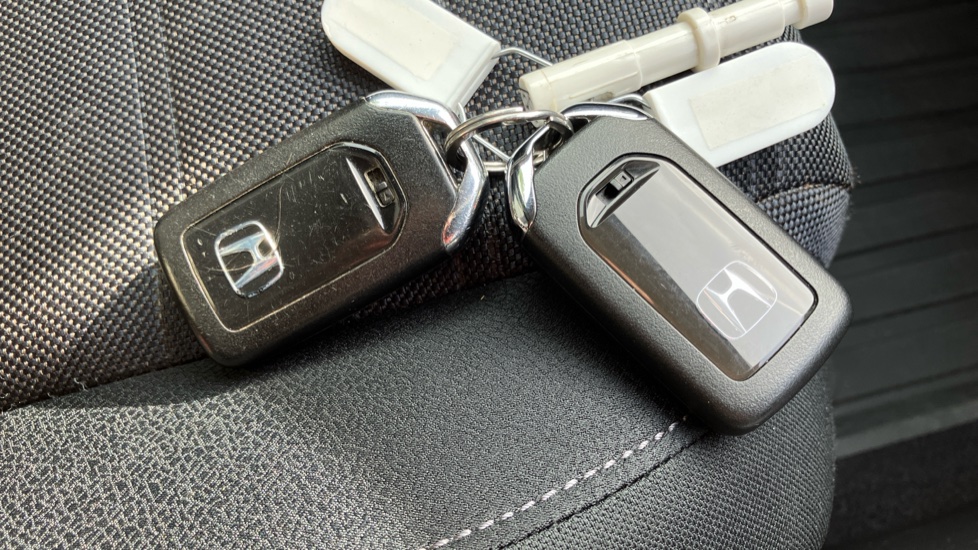 Honda CR-V 2.0 i-MMD Hybrid SE 2WD 5dr eCVT Hybrid Estate - Image 42