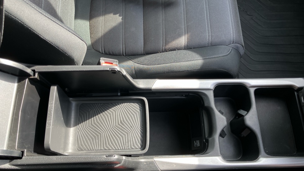 Honda CR-V 2.0 i-MMD Hybrid SE 2WD 5dr eCVT Hybrid Estate - Image 43