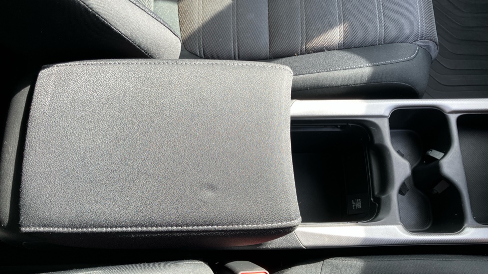Honda CR-V 2.0 i-MMD Hybrid SE 2WD 5dr eCVT Hybrid Estate - Image 44