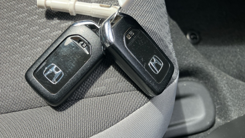 Honda Jazz 1.5 i-MMD Hybrid Crosstar EX 5dr eCVT Hybrid Hatchback - Image 31