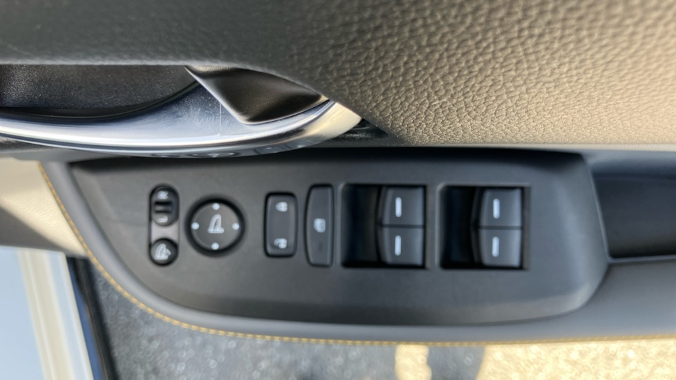 Honda Jazz 1.5 i-MMD Hybrid Advance Sport 5dr eCVT Hybrid Hatchback - Image 19