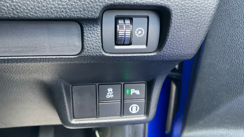 Honda Civic 2.0 eHEV Elegance 5dr CVT Hybrid Hatchback - Image 16