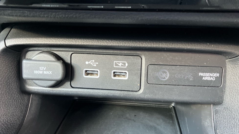 Honda Civic 2.0 eHEV Elegance 5dr CVT Hybrid Hatchback - Image 17