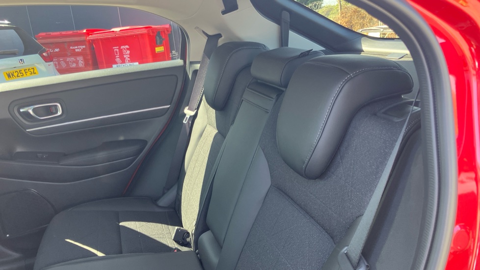 Honda HR-V 1.5 eHEV Advance 5dr CVT Hybrid Hatchback - Image 8