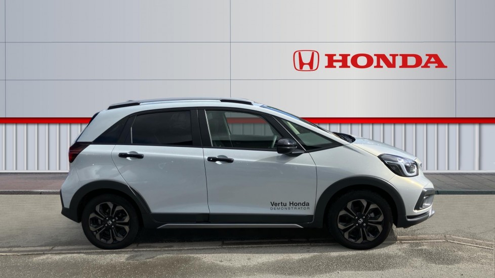 Honda Jazz 1.5 i-MMD Hybrid Crosstar Advance 5dr eCVT Hybrid Hatchback - Image 5