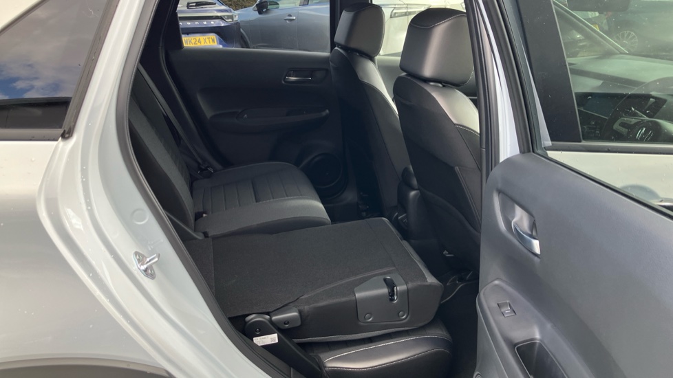 Honda Jazz 1.5 i-MMD Hybrid Crosstar Advance 5dr eCVT Hybrid Hatchback - Image 13