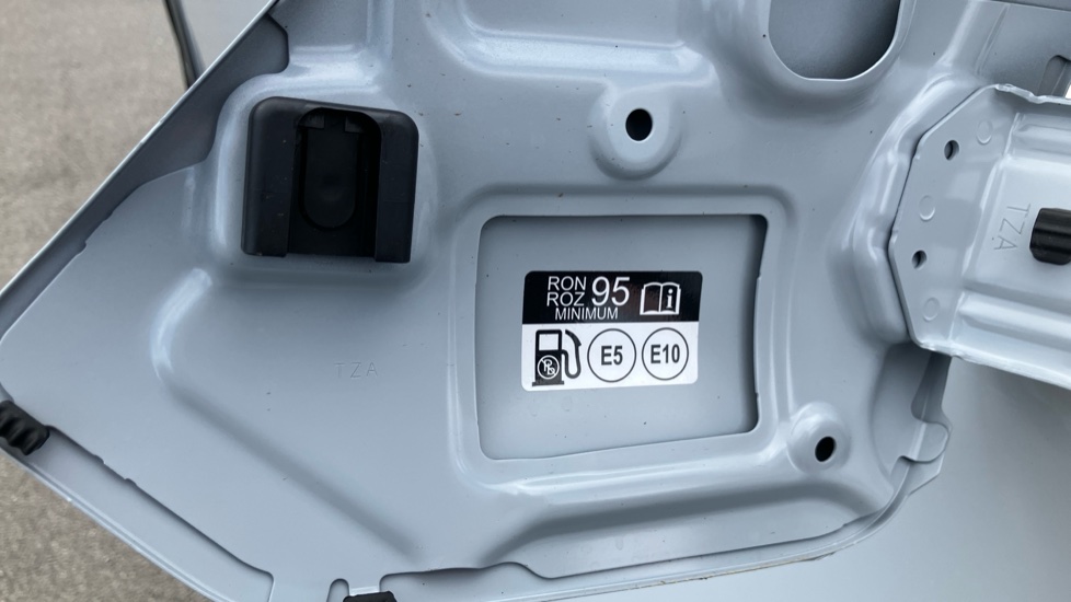 Honda Jazz 1.5 i-MMD Hybrid Crosstar Advance 5dr eCVT Hybrid Hatchback - Image 17
