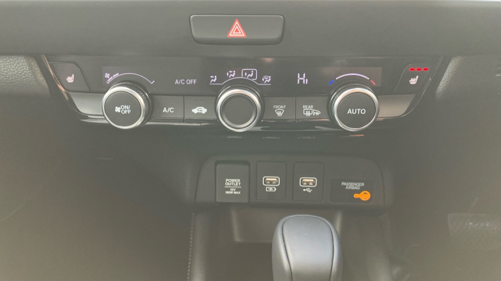 Honda Jazz 1.5 i-MMD Hybrid Crosstar Advance 5dr eCVT Hybrid Hatchback - Image 32