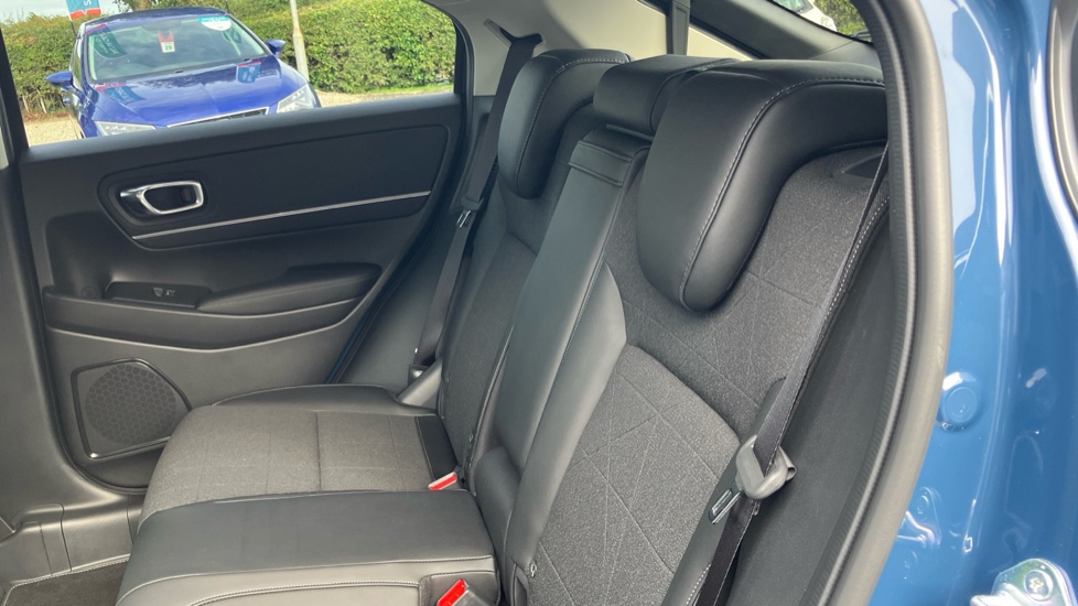 Honda HR-V 1.5 eHEV Advance 5dr CVT Hybrid Hatchback - Image 8