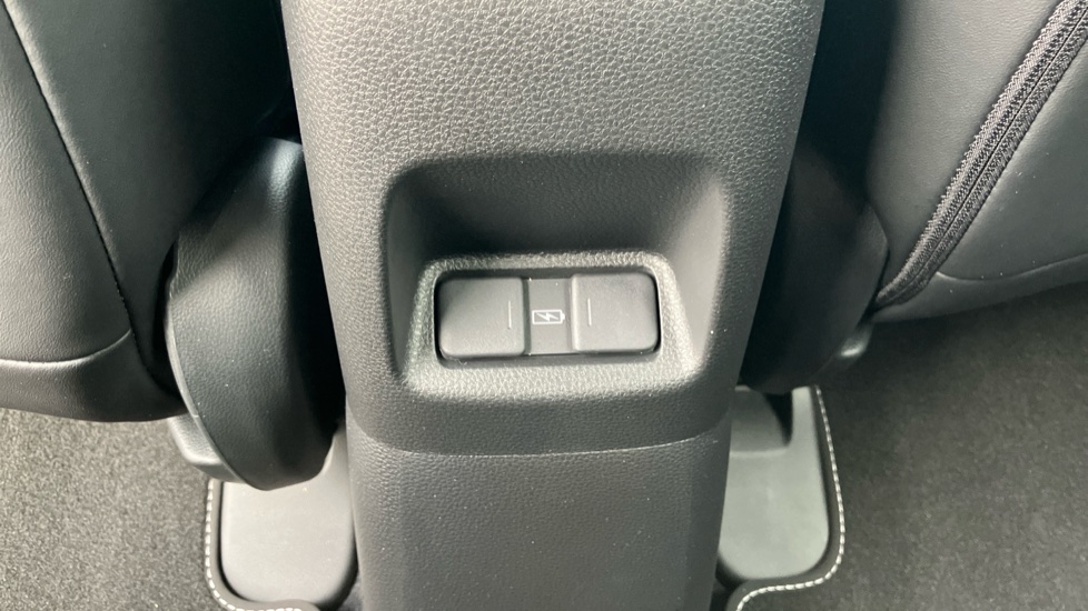 Honda Jazz 1.5 i-MMD Hybrid EX 5dr eCVT Hybrid Hatchback - Image 13