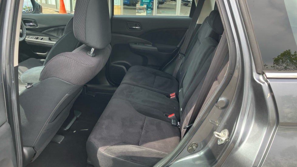 Honda CR-V 2.2 i-DTEC SE 5dr Diesel Estate - Image 8