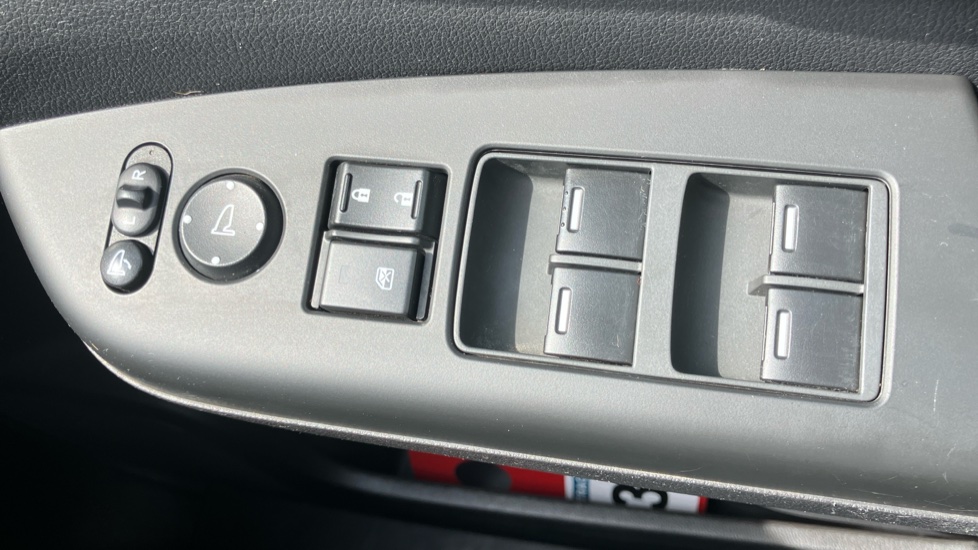 Honda CR-V 2.2 i-DTEC SE 5dr Diesel Estate - Image 13