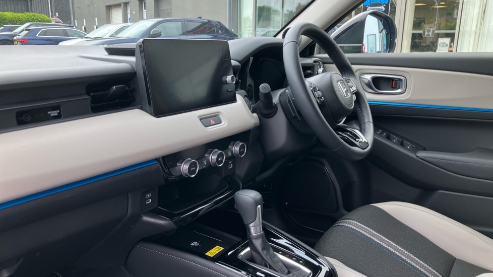 Honda HR-V 1.5 eHEV Advance Style 5dr CVT Hybrid Hatchback - Image 2