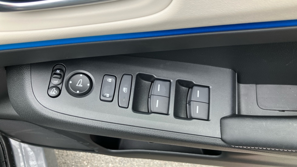 Honda HR-V 1.5 eHEV Advance Style 5dr CVT Hybrid Hatchback - Image 21