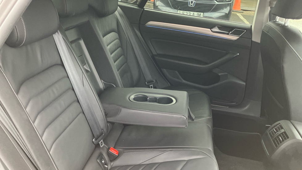 Volkswagen Arteon 2.0 TSI Elegance 5dr DSG Petrol Hatchback - Image 39
