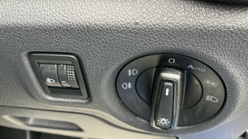 Skoda Fabia 1.0 TSI 110 SE L 5dr DSG Petrol Hatchback - Image 28