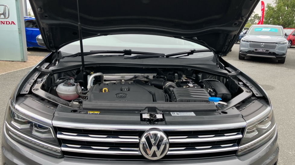 Volkswagen Tiguan 1.5 TSi EVO 150 SEL 5dr DSG Petrol Estate - Image 8