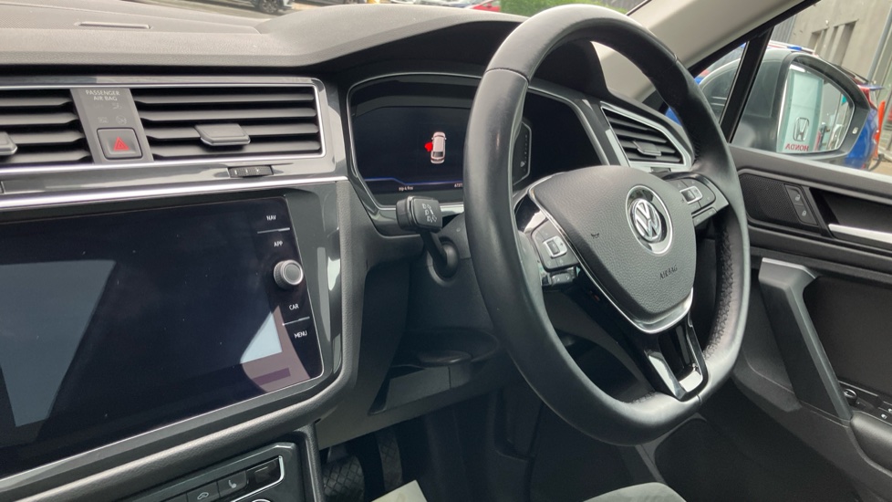 Volkswagen Tiguan 1.5 TSi EVO 150 SEL 5dr DSG Petrol Estate - Image 14