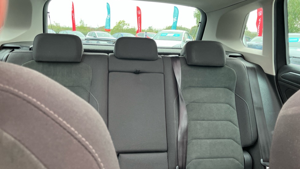 Volkswagen Tiguan 1.5 TSi EVO 150 SEL 5dr DSG Petrol Estate - Image 15