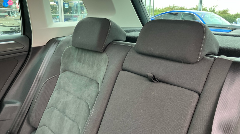 Volkswagen Tiguan 1.5 TSi EVO 150 SEL 5dr DSG Petrol Estate - Image 33