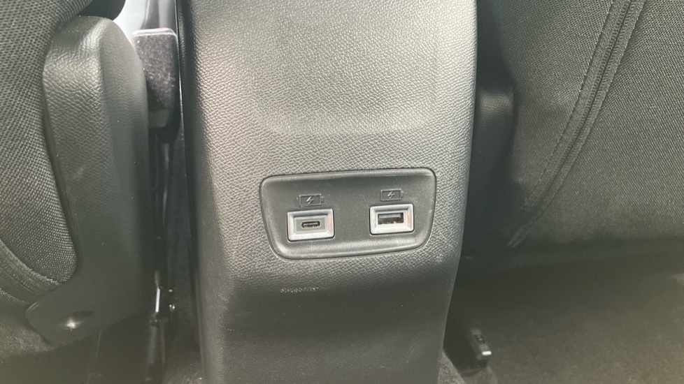 Peugeot 2008 1.2 PureTech 130 Allure 5dr EAT8 Petrol Estate - Image 22
