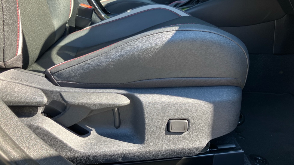 Toyota Corolla 1.8 Hybrid GR Sport 5dr CVT Hybrid Estate - Image 29