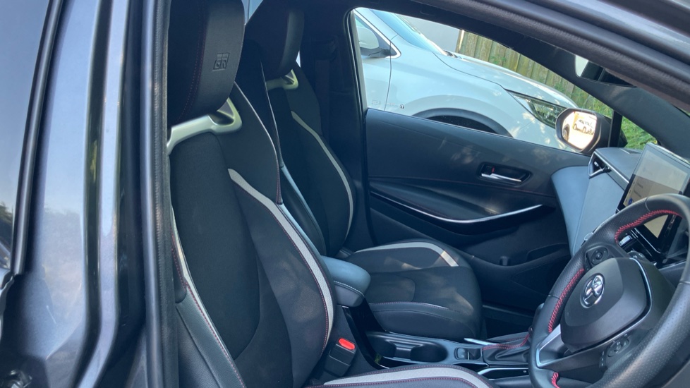 Toyota Corolla 1.8 Hybrid GR Sport 5dr CVT Hybrid Estate - Image 42
