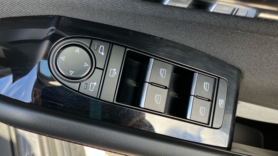Mazda CX-30 2.0 e-Skyactiv X MHEV Homura 5dr Auto [Sunroof] Petrol Hatchback - Image 31