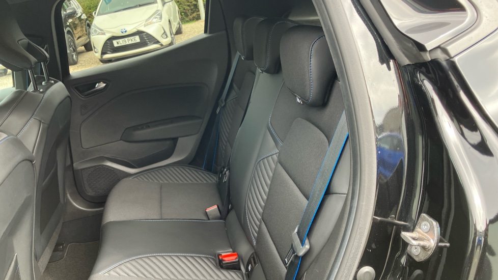 Renault Clio 1.6 E-TECH full hybrid 145 Esprit Alpine 5dr Auto Hybrid Hatchback - Image 16