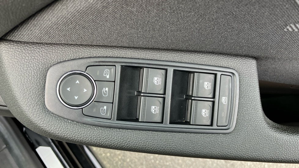 Renault Clio 1.6 E-TECH full hybrid 145 Esprit Alpine 5dr Auto Hybrid Hatchback - Image 38