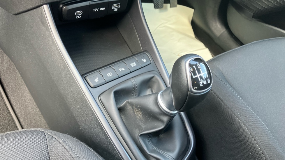 Hyundai i20 1.0T GDi Premium 5dr Petrol Hatchback - Image 13