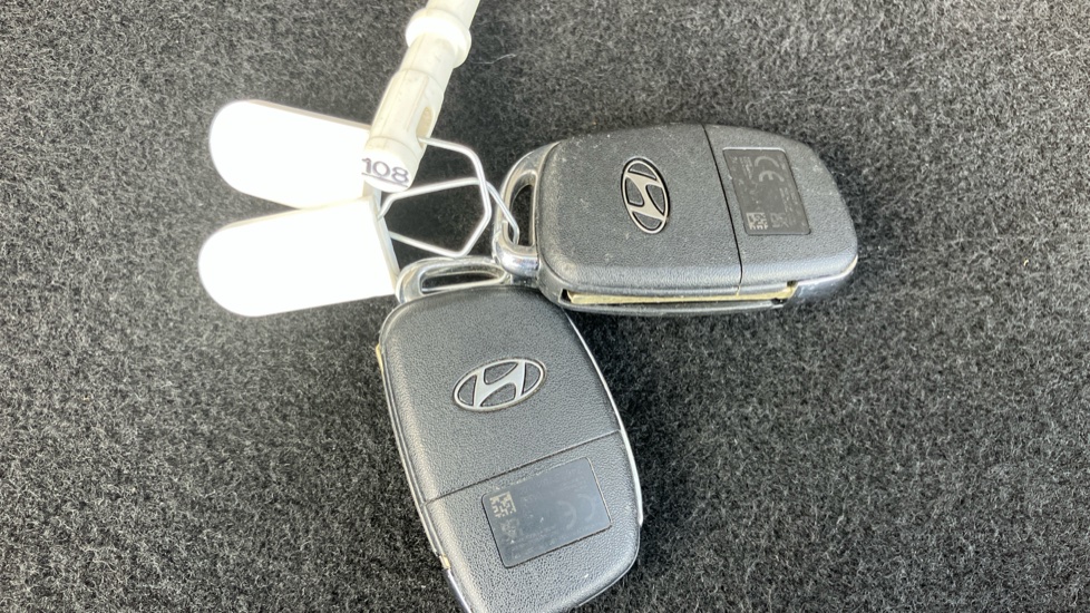 Hyundai i20 1.0T GDi Premium 5dr Petrol Hatchback - Image 20