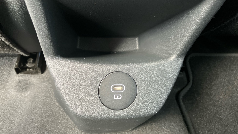 Hyundai i20 1.0T GDi Premium 5dr Petrol Hatchback - Image 22