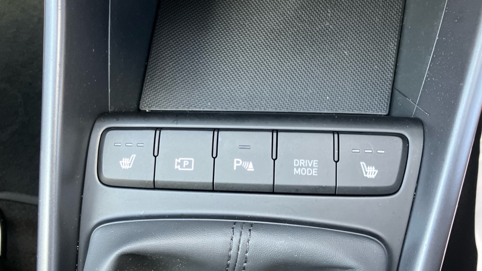 Hyundai i20 1.0T GDi Premium 5dr Petrol Hatchback - Image 33