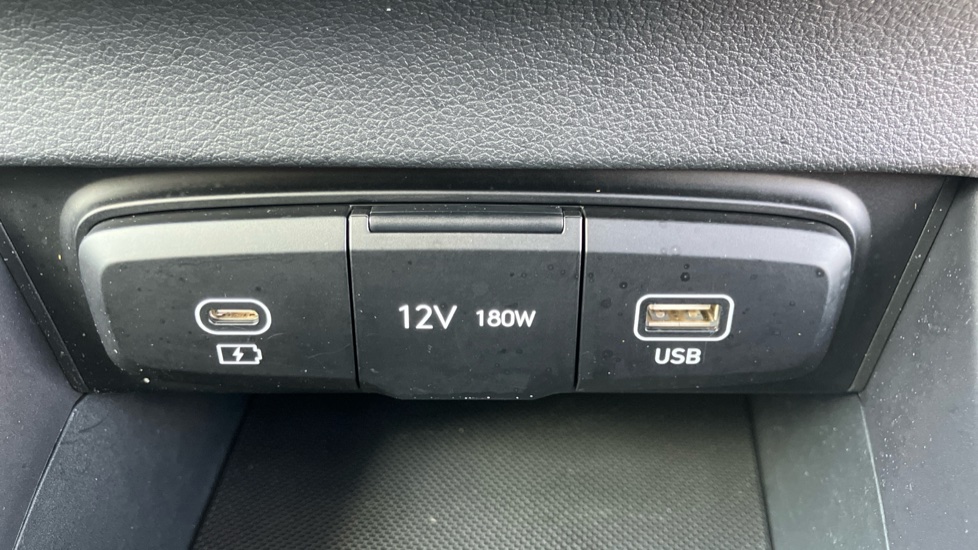 Hyundai i20 1.0T GDi Premium 5dr Petrol Hatchback - Image 34