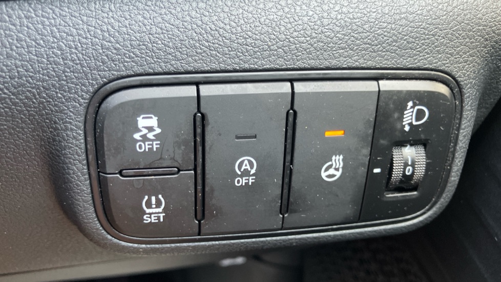 Hyundai i20 1.0T GDi Premium 5dr Petrol Hatchback - Image 40
